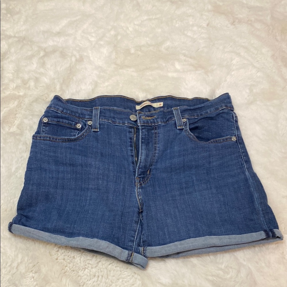Levi’s denim shorts size 31